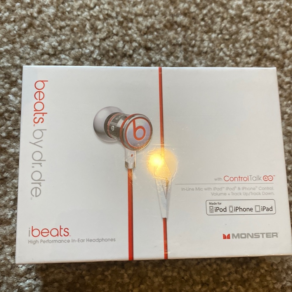 Beats by Dr.Dre ibeats headphones